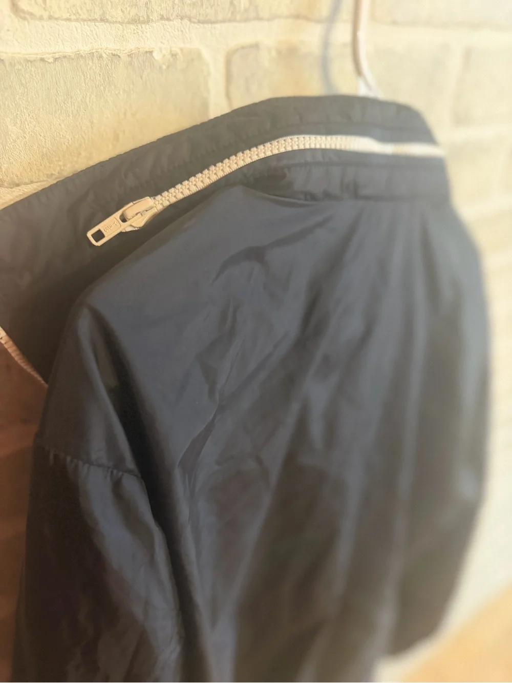 Vintage Aeropostale Hooded Windbreaker Size Medium